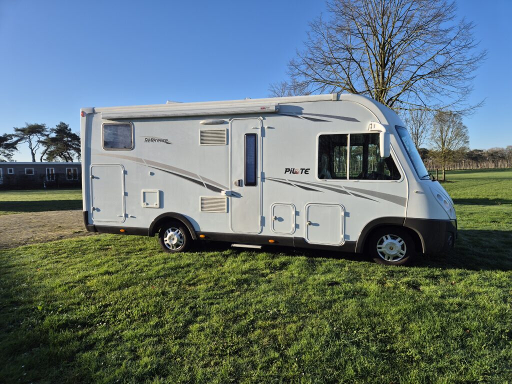 Verkocht! Pilot met vast bed en hefbed